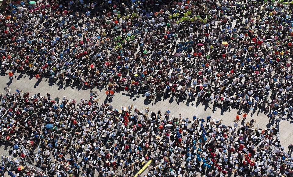 Crowd of people showing the chances of Sildenafil side effects